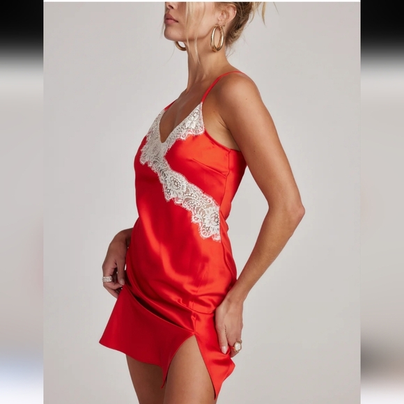 ACOA Andi Red Satin Mini Dress. Size Large NWT - Picture 3 of 16